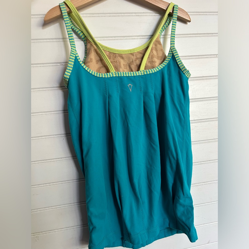 IVIVVA girls size 10 tank top in excellent condition